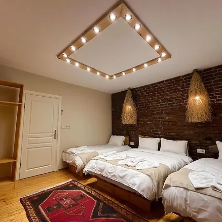 Wooden Apartman